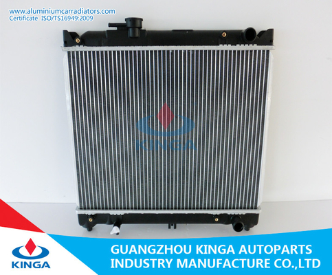 China Kundenspezifische Auto-Aluminiumheizkörper für Suzuki VITARA '88 - 97 TA01 G16A Soem 17700-60A00/60A11/60A12 17700 - 85C01 fournisseur