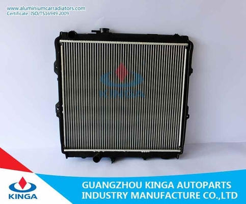 China Aufnahme LN147'97 Toyotas Hilux M.Ü.-Warmwasserbereitungs-Automobil-Heizkörper PA26/32/36 fournisseur