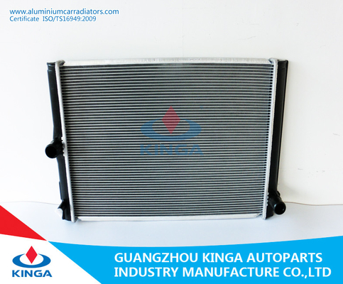 China Automobilmaschinen-kundenspezifische Aluminiumheizkörper TOYOTA AURIS 1.4D4D '07-MT fournisseur