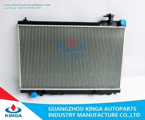 China Kundenspezifischer Auto-Aluminiumheizkörper für Soem 21410-CG000/CG900 NISSAN-INFINITI '03-05 M.Ü.-FX35 fournisseur