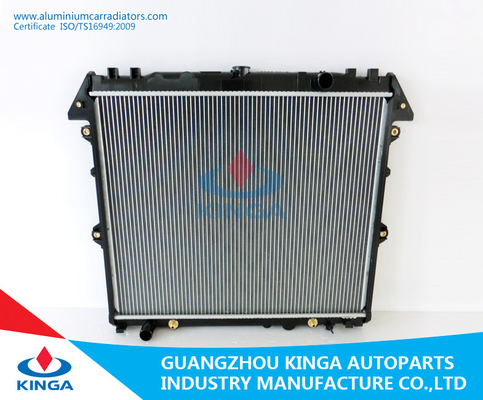 China Aluminiumheizkörper 16400-0P060/16400-0P040 für Toyota INNOVA VIGO'04 AN fournisseur