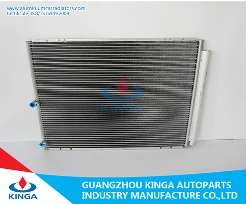 China Aluminiumauto Wechselstrom-Kondensator für Soem LEXUS-RX330 03 88450-48040 fournisseur