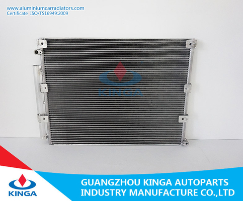 China Überlegene Korrosions-Aluminiumauto Wechselstrom-Kondensator für LANDCRUISER 470/FZJ100 fournisseur
