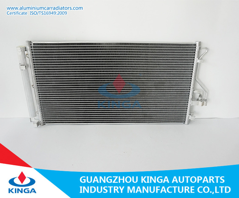 China Höhen-abkühlender Leistungs-Selbstkondensator für Hyundai IX35 Soem 2009 976062Y500 fournisseur