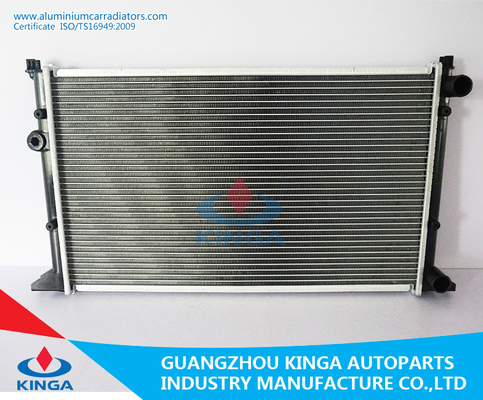 China Aluminium bronzierter kundenspezifischer Auto-Heizkörper passte für Golf 3/Jetta/Vento 91 Soem 1HM121253A fournisseur