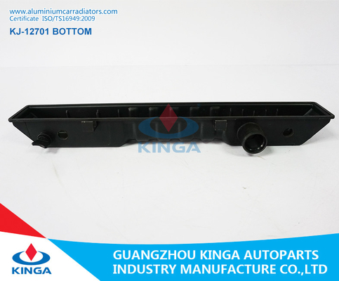 China Ersatz-Heizkörper-Plastikbehälter für Toyota HILUX KB-LN167 senken Behälter fournisseur