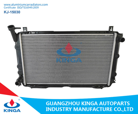 China Kühlsystem-Plastikaluminiumauto-Heizkörper-Rohr Nissan Sunnys - Flossen-Kern-Art fournisseur