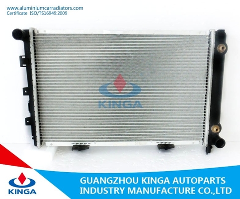 China PA32 an den Aluminiumauto-Heizkörpern für Ölkühler des Benz-W201 /190E ' 82-93 25 x 275 Millimeter fournisseur