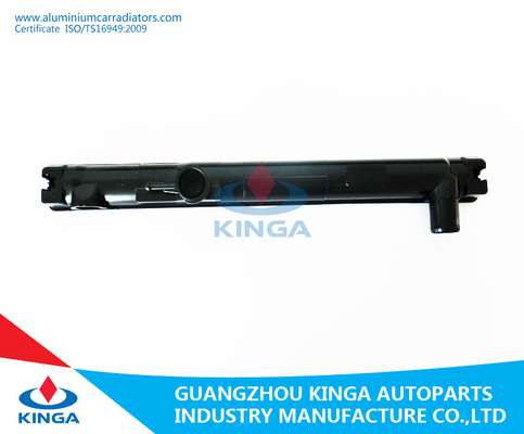 China Heizkörper verließ Behälter-Heizkörper Plastikbehälter TOYOTA CELICA'99 - 00 AN fournisseur
