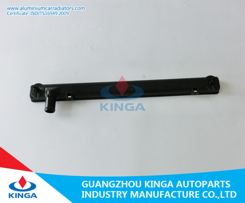 China DEMIO/MAZDA 2 04 AN hohem Plastikwasserkasten Soem ZJ03-15-200 ZJ09-15-200 fournisseur