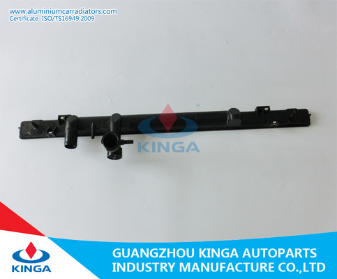 China Spitzenheizkörper-Plastikbehälter-dauerhaftes Wasserkasten-Reparatur-Schwarzes MAZDA 6 2010 2,0 fournisseur