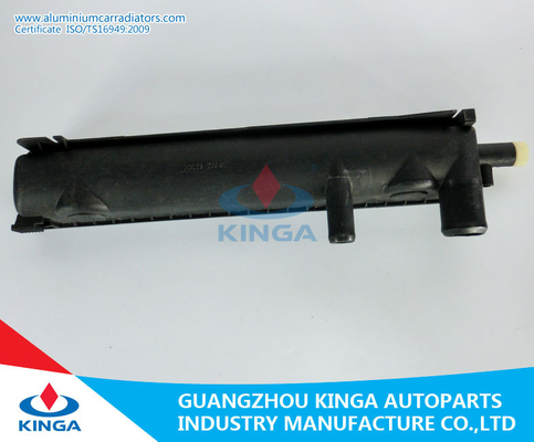 China Aluminiumsammelrecht-Wasserkasten-Benz C KLASSE W201/190E 2,3' 82 fournisseur