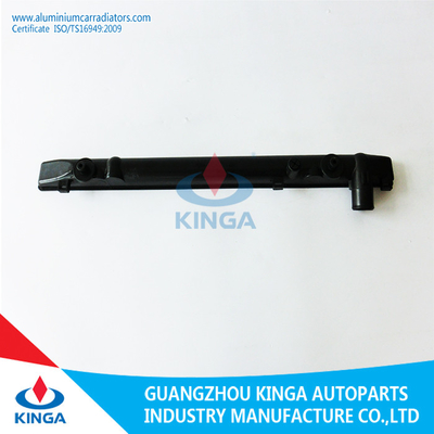 China M.Ü.-Heizkörper-Plastikbehälter-Ausgang-Auto-Wasserkasten Soem B5C7-15-200A MAZDA-B2200 fournisseur