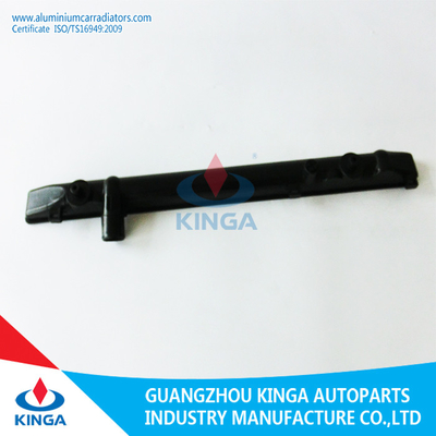 China M.Ü.-Heizkörper-Plastikbehälter-Unterseiten-Wasserkasten-Ersatz MAZDA-B2200 fournisseur
