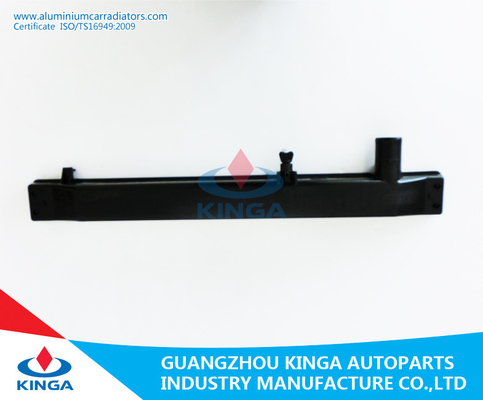 China Auto-Plastikbehälter-Heizkörper für Toyota Landcruiser 98-02 UZJ100Q M.Ü. OE 16400-50200 fournisseur