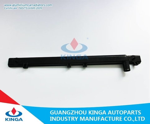 China Plastik-Raidator-Spitzen-Behälter für Toyota Sienna'97-At Soem 16400-OAO71 fournisseur