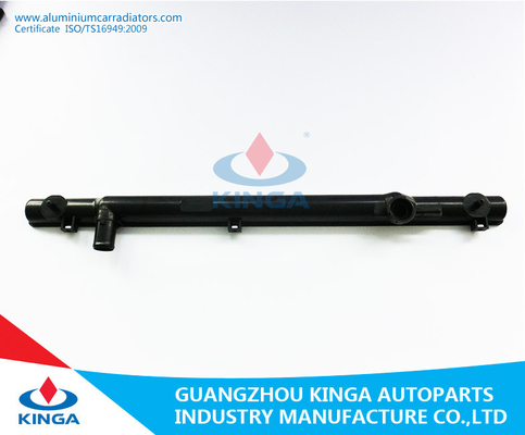 China Heizkörper-Plastikbehälter, Autozubehör-Wasser-Behälter für LEXUS'95-99 RX300 fournisseur