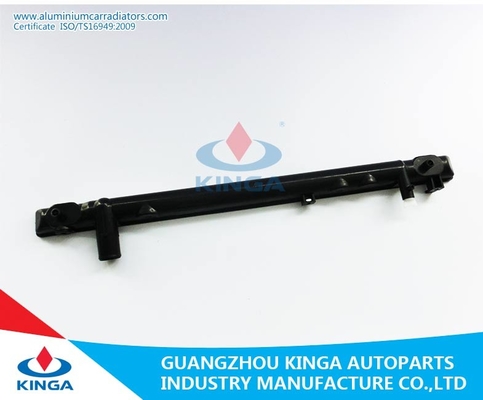China Plastikwasserbehälter für Selbstwasserkasten zerteilt M.Ü. TOYOTA-Crown'98 JZS155 fournisseur