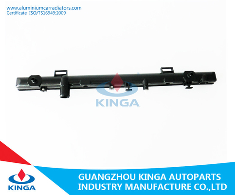 China Soem 17700-80J10 Suzuki SX4'06 Heizkörper-am Plastikenden-Behälter/dem Wasserkasten zerteilt fournisseur