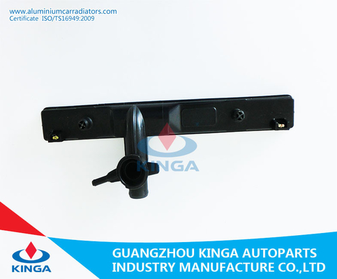 China M.Ü.-Heizkörper-Plastikbehälter 17700-86CB0 UNTERSEITE Behälter SUZUKI-VITARA'96 fournisseur