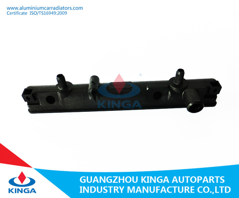 China Heizkörper-Plastikbehälter für Suzuki schnelles 1.3L' 96-01At OE: 91173911/17700-50G00 fournisseur