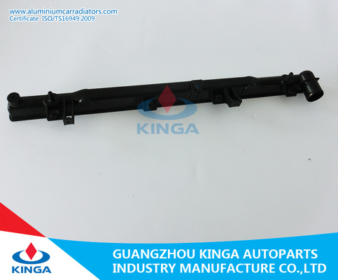 China Ersatzheizkörper-Endenbehälter für SUBARU-VERMÄCHTNIS EJ25'03-MT J-22002A Unterseiten-Behälter fournisseur