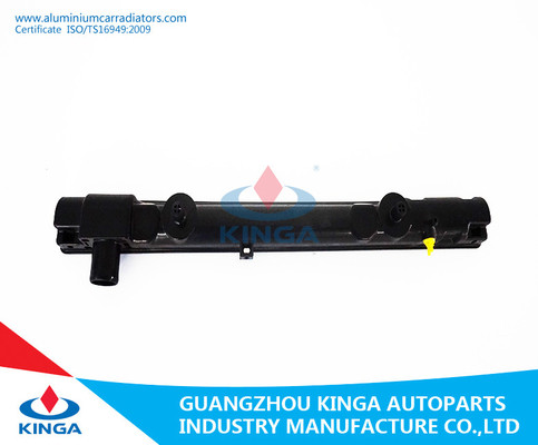 China Der AUFNAHMEN-L200'96-00 Material-tragendes Widerstehen M.Ü.-Heizkörper-Plastikbehälter-Unterseiten-des Behälter-PA66 fournisseur