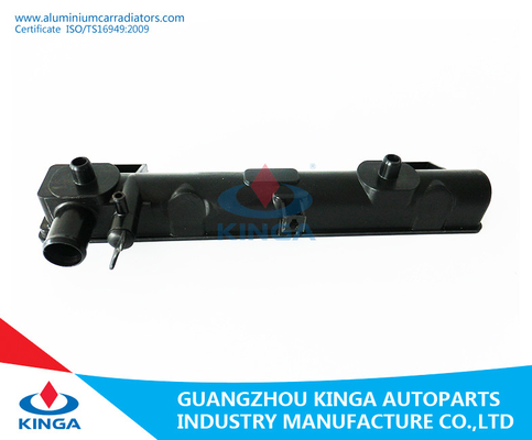 China Selbstauto-Modell-Heizkörper-Plastikbehälter, Aluminiummetallwasserkasten UNTERSEITE Behälter fournisseur