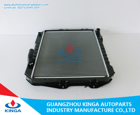 Maschinenteil-Auto-Aluminiumheizkörper Toyota HILUX 2.4D16400 - M.Ü. fournisseur