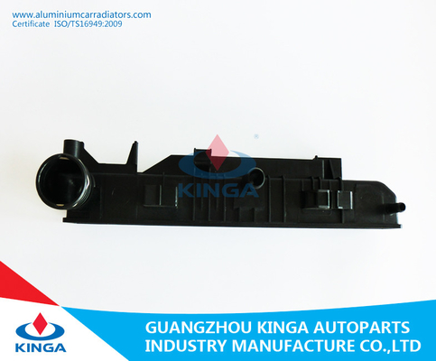 Rechte Plastikbehälter-Heizkörper-Mercedes-Sprinter 06 M.Ü. OEM9065000002/0101/0202 fournisseur