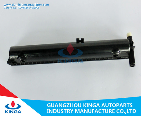 Benz W124/230E'84-93 AN Plastikbehälter-Heizkörper-Reparatur 124 500 2803/9003 fournisseur