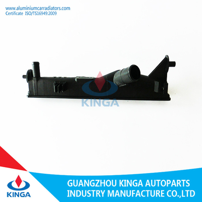Kundenspezifisches MAZDA 2005 2006 Sammelrechte Wasserkasten-Kühlmittel-Wiederaufnahme LFB7-15-200A fournisseur