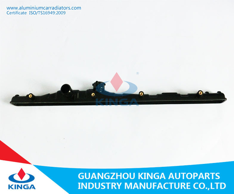 Kundenspezifischer Autoteil-Heizkörper-Plastikbehälter CAMRY '89-91 SV21 fournisseur