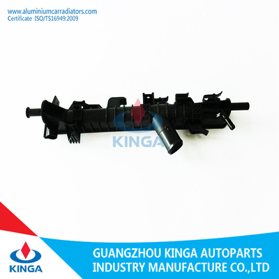 MAZDA 3' 06 - M.Ü.linke Plastikselbstwasserkästen für Platzierung, Soem Z602-15-200C fournisseur