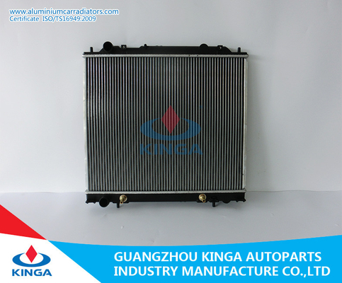 Mitsubishi-mobile Aluminiumauto-Selbstheizkörper-Plastikwasser-Behälter L400/RAUM-GANG '94 fournisseur