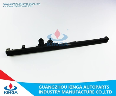 Selbstauto PA66 Aluminiumheizkörper-Plastikbehälter-Toyotas Lexus IS200/IS300'99 fournisseur