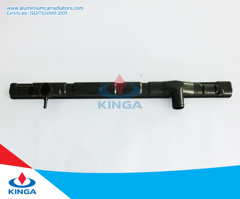 Plastikauto-Heizkörper-Spitzen-Behälter für Toyota Cressida'89-92 S/R/YX80 an Soem: 16400-35480 fournisseur