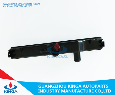 Autoteil-vorbildlicher Plastikheizkörper-Plastikbehälter für M.Ü. Suzuki-ESCUDO-/GRAND/VITARA-05 fournisseur