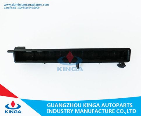 Des Heizkörper-Plastikbehälters 17700-56B01radiator Suzukis Vitara'88-97 TD01 Einlassbehälter fournisseur