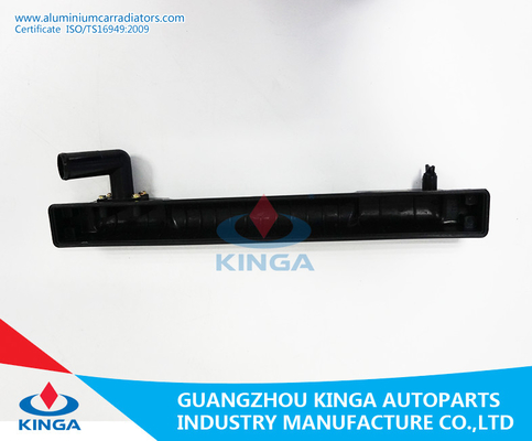 L047/PICKUP L200'86-91 AN Heizkörper-Plastikbehälter Soem-UNTERSEITE Behälter 62×599mm fournisseur