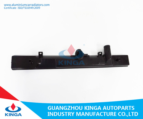 Aluminiumkühlmittel-Wasserkasten sammelheizkörper-Nissan-Aufnahmen-L200 2.5D 4D56 zerteilt fournisseur