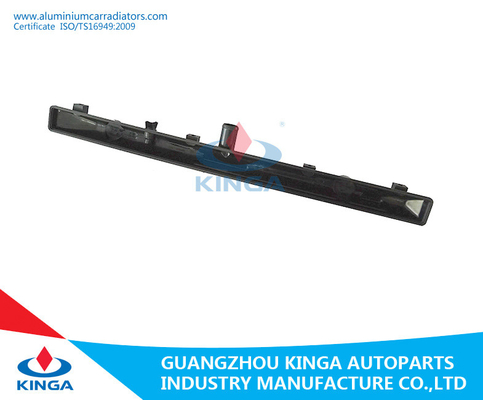 Plastikheizkörper-Unterseiten-Behälter für Toyota Starlet'96-Np80/Ep91 Mt/Wasserkasten zerteilt fournisseur